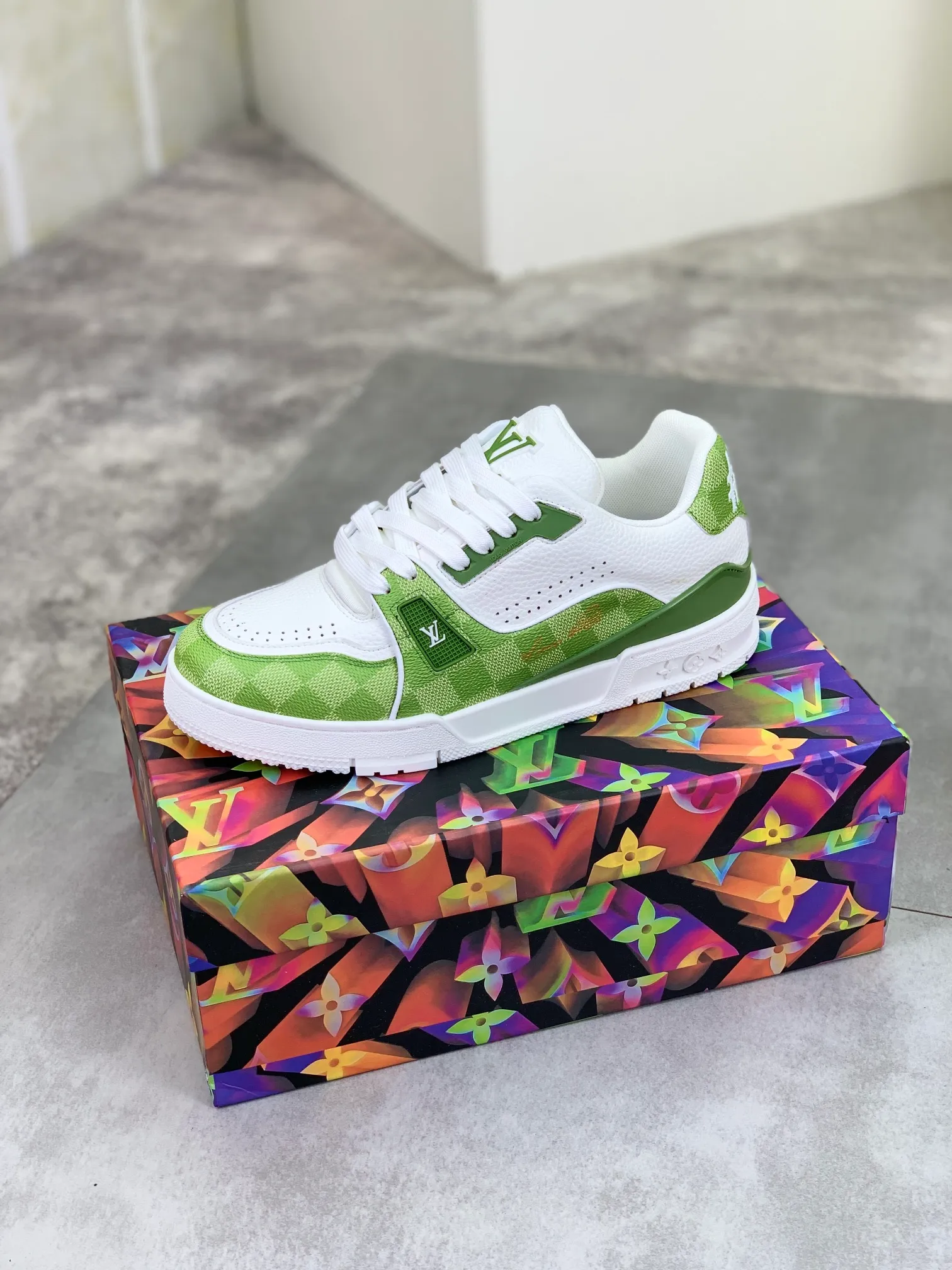 Men's shoes 💰P580 New style 💰💎💎Latest color High version 2025Louis*Vuitto* LV Traine Catwalk TRAINER outsole and fabric private model A shoe that definitely costs a lot of money and effort. This series was designed after the arrival of Vifgil. It is favored by many fans every season. Original TPU outsole Original packaging Men's size: 38-45 (46 can be customized) Color: 2️⃣ colors available (available from stock, super fast delivery)